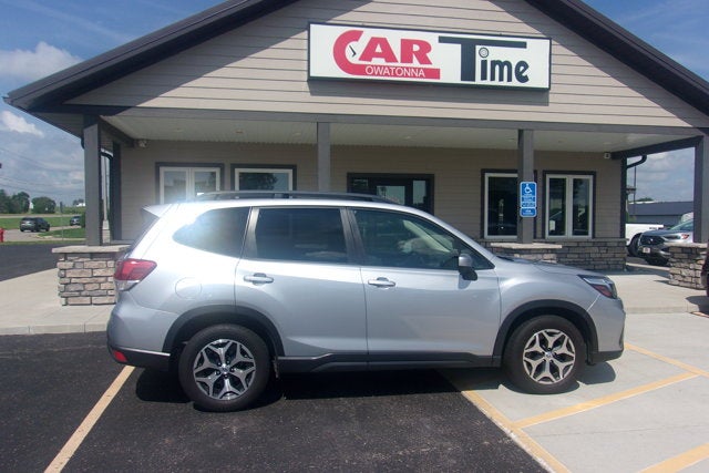 2020 Subaru Forester Premium in Ice Silver Metallic — front three-quarter view